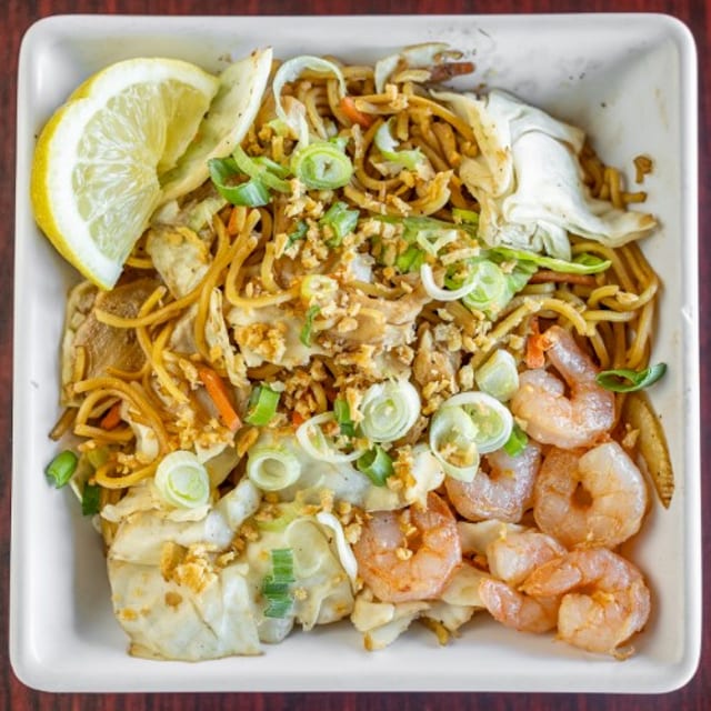 Pancit Canton.